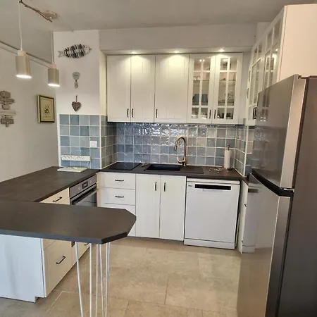 Appartement 3 Pieces Climatise Avec Piscine, 6 Pers, - Fr-1-780-87 *