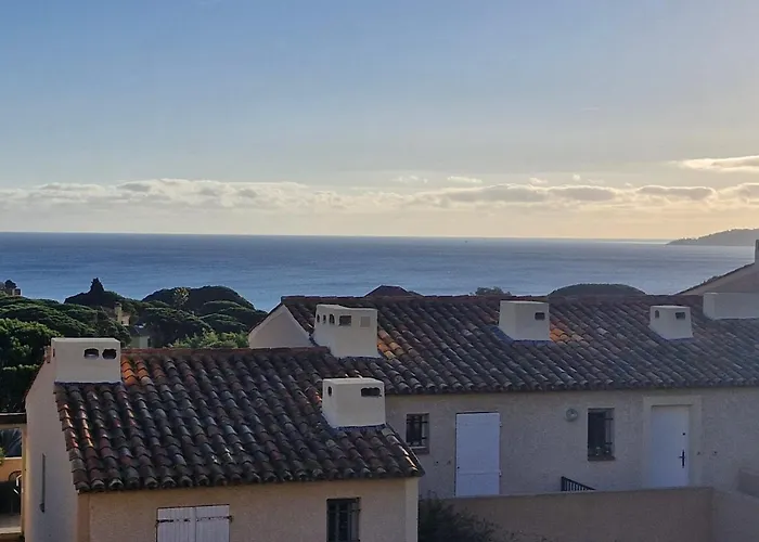 Apartment 3 Pieces Climatise Avec Piscine, 6 Pers, - Fr-1-780-87