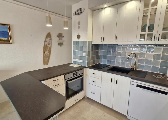 Appartamento 3 Pièces Climatisé Avec Piscine Et Parking Proche à - Fr-1-780-87 Sainte-Maxime