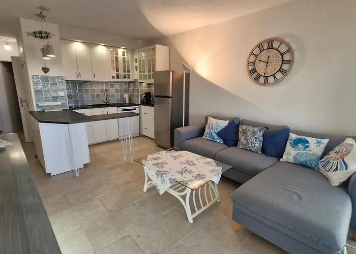 Apartment 3 Pieces Climatise Avec Piscine, 6 Pers, - Fr-1-780-87 *